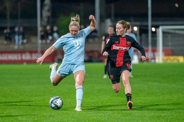 Sofie Zdebel Bayer 04 Leverkusen, 16 , right can not prevent Marleen Schimmer 1 FC Koeln, 23 from shooting Football Google Pixel Womens Bundesliga, Season 2023 2024, Matchday 16, Bayer 04 Leverkusen 1 FC Koeln on 18 03 2024 at Ulrich Haberland Stadium in Leverkusen Important note According to the regulations of the DFL German Football League or the DFB German Football Association, it is prohibited, to utilize or have utilized photographs taken in the stadium and or of the match in the form of sequential images and or video-like photo series Foto Kirchner Media TH Copyright: xKirchner-Media THx