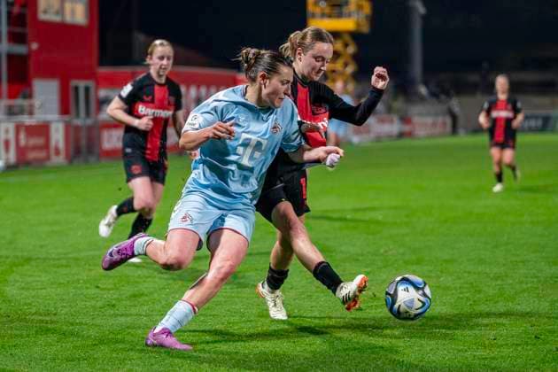 duel between Carlotta Wamser 1 FC Koeln, 30 , in front and Sofie Zdebel Bayer 04 Leverkusen, 16 , behind Football Google Pixel Womens Bundesliga, Season 2023 2024, Matchday 16, Bayer 04 Leverkusen 1 FC Koeln on 18 03 2024 at Ulrich Haberland Stadium in Leverkusen Important notice According to the regulations of the DFL German Football League or the DFB German Football Association it is prohibited, to utilize or have utilized photographs taken in the stadium and or of the match in the form of sequential images and or video-like photo series Foto Kirchner Media TH Copyright: xKirchner-Media THx