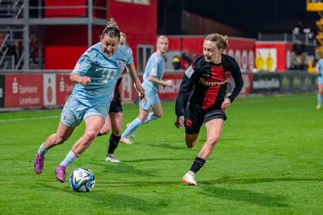 duel between Carlotta Wamser 1 FC Koeln, 30 , linjks and Sofie Zdebel Bayer 04 Leverkusen, 16 , right Football Google Pixel Womens Bundesliga, Season 2023 2024, Matchday 16, Bayer 04 Leverkusen 1 FC Koeln on 18 03 2024 at Ulrich Haberland Stadium in Leverkusen Important notice According to the regulations of the DFL German Football League or the DFB German Football Association it is prohibited, to utilize or have utilized photographs taken in the stadium and or of the match in the form of sequential images and or video-like photo series Foto Kirchner Media TH Copyright: xKirchner-Media THx