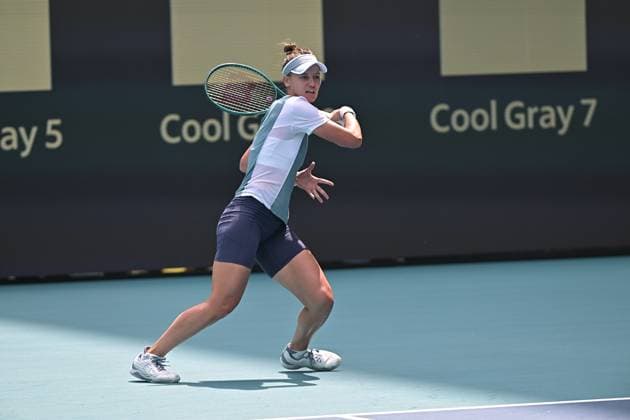 MIAMI GARDENS, FL - MARCH 18: Veronika Kudermetova (RUS) hits the ball during practice at the Miami Open on March 18, 2024, at Hard Rock Stadium in Miami Gardens, FL. (Photo by Michele Eve Sandberg Icon Sportswire) TENNIS: MAR 18 Miami Open EDITORIAL USE ONLY Icon2403180172
