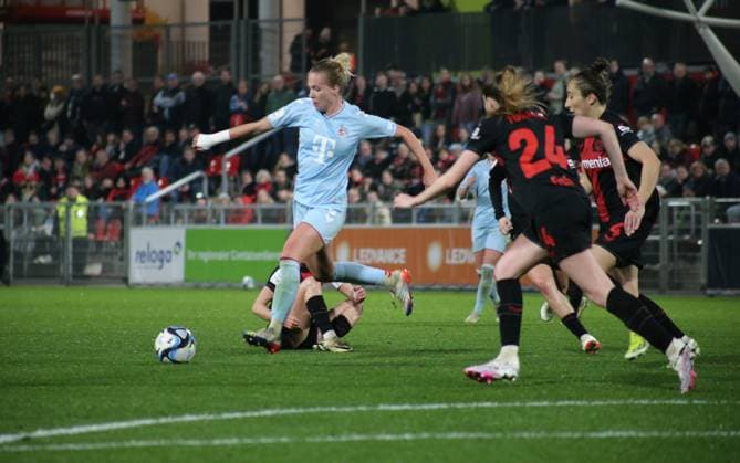18 03 2024, xgrfx, Soccer 1 Bundesliga Women, Bayer Leverkusen 1 FC Köln emspor, v l Celina Degen 1 FC Köln DFL DFB REGULATIONS PROHIBIT ANY USE OF PHOTOGRAPHS as IMAGE SEQUENCES and or QUASI VIDEO Leverkusen