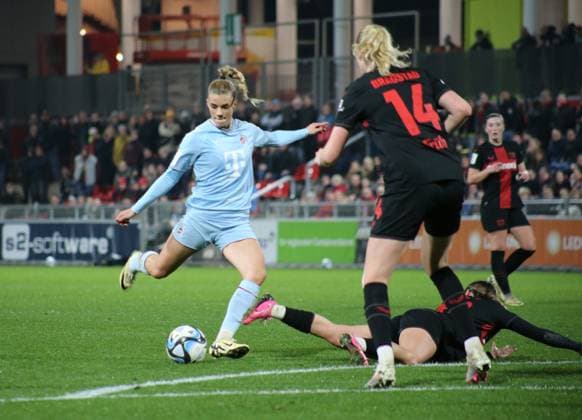 18 03 2024, xgrfx, Soccer 1 Bundesliga Women, Bayer Leverkusen 1 FC Köln emspor, v l Selina Cerci 1 FC Köln DFL DFB REGULATIONS PROHIBIT ANY USE OF PHOTOGRAPHS as IMAGE SEQUENCES and or QUASI VIDEO Leverkusen
