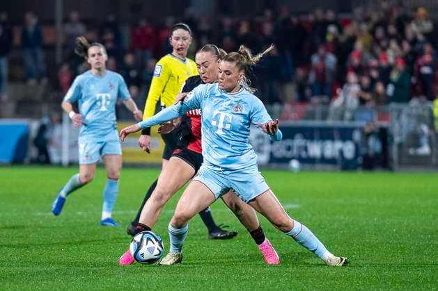 Sport Themen der Woche KW12 Sport Bilder des Tages Zweikampf zwischen Selina Cerci (1. FC Koeln, 29), vorne und Janou Levels (Bayer 04 Leverkusen, 05), dahinter. Fussball: Google Pixel Frauen-Bundesliga, Saison 2023 2024, 16. Spieltag, Bayer 04 Leverkusen - 1. FC Koeln am 18.03.2024 im Ulrich-Haberland Stadion in Leverkusen. Wichtiger Hinweis: Gemaess den Vorgaben der DFL Deutsche Fussball Liga bzw. des DFB Deutscher Fussball-Bund ist es untersagt, in dem Stadion und oder vom Spiel angefertigte Fotoaufnahmen in Form von Sequenzbildern und oder videoaehnlichen Fotostrecken zu verwerten bzw. verwerten zu lassen. Foto: Kirchner-Media TH *** Duel between Selina Cerci 1 FC Koeln, 29 , in front and Janou Levels Bayer 04 Leverkusen, 05 , behind Football Google Pixel Womens Bundesliga, Season 2023 2024, Matchday 16, Bayer 04 Leverkusen 1 FC Koeln on 18 03 2024 at Ulrich Haberland Stadium in Leverkusen Important notice According to the regulations of the DFL German Football League or the DFB German Football Association it is prohibited, to utilize or have utilized photographs taken in the stadium and or of the match in the form of sequential images and or video-like photo series Foto Kirchner Media TH Copyright: xKirchner-Media THx