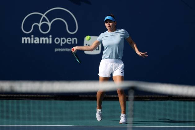 March 18, 2024, Miami Gardens, Florida, United States Of America: MIAMI GARDENS, FLORIDA - MARCH 18: Simona Halep day 3 of the Miami Open at Hard Rock Stadium on March 18, 2024 in Miami Gardens, Florida. ...People: Simona Halep Miami Gardens United States Of America - ZUMAs214 20240318_ada_s214_001 Copyright: xSMGx