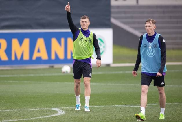 Training and press conference of the German national soccer team Toni Kroos, right in the foreground Maximilian Beier Training of the German national soccer team and DFB press conference at the DFB Campus in Frankfurt am Main on March 19, 2024 , Frankfurt am Main Hessen Germany DFB Campus