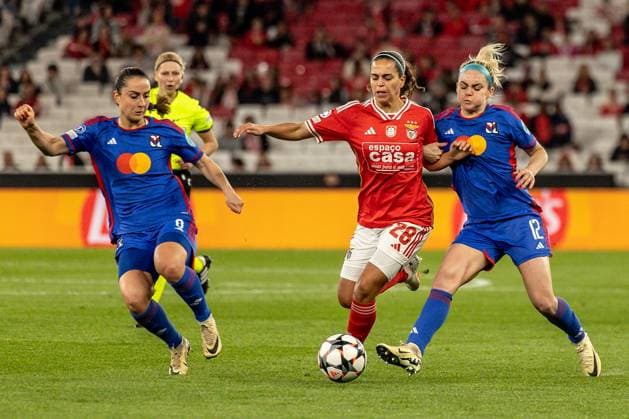 Lisbon, Portugal, March 19th 2024: Andrea Falcon (28 SL Benfica) and Ellie Carpenter (12 Olympique Lyonnais) and Sara Däbritz (8 Olympique Lyonnais) in action during the UEFA Women?s Champions League game between SL Benfica v Olympique Lyonnais at Estadio da Luz in Lisbon, Portugal (Joao Bravo SPP) Copyright: xJoaoxBravo SPPx spp-en-JoBr-JBF-1193