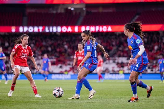 Lisbon, Portugal Delphine Cascarino (20 Olympique Lyonnais) in action during the UEFA Womens Champions League game between SL Benfica and Olympique Lyonnais at Estadio do Lisboa e Benfica in Lisbon, Portugal. (Pauline Figuet SPP) Copyright: xPaulinexFiguetx xSPPx spp-en-PaFiSp-PF_SLBvOL542