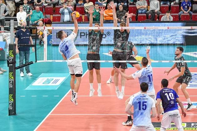 v li , 19 03 2024, Düren Germany , Volleyball, Playoff quarterfinals, SWD Powervolleys Düren VfB Friedrichshafen xmhx