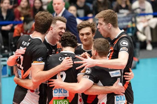 Jubel Berlin GER, Baden VOLLEYS SSC Karlsruhe vs Berlin Recycling Volleys Volleyball, Playoff Quarterfinals, Men, 20 03 2024 GER, Baden VOLLEYS SSC Karlsruhe vs Berlin Recycling Volleys Volleyball, Playoff Quarterfinals, Men, 20 03 2024 Karlsruhe Copyright: xEibner-Pressefoto StefanxMayerx EP_SMR