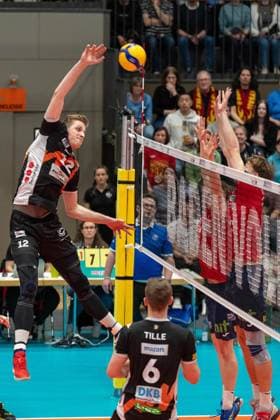 Attack Saoo Saetalekar Berlin Recycling Volleys, 12 GER, Baden VOLLEYS SSC Karlsruhe vs Berlin Recycling Volleys Volleyball, Playoff Quarterfinals, Men, 20 03 2024 GER, Baden VOLLEYS SSC Karlsruhe vs Berlin Recycling Volleys Volleyball, Playoff Quarterfinals, Men, 20 03 2024 Karlsruhe Copyright: xEibner-Pressefoto StefanxMayerx EP_SMR
