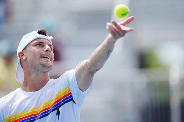 March 20, 2024, Miami, Florida, USA: Marton Fucsovics (Hungary) serves against Max Purcell (Australia) during the first round of menÃ¢â‚¬â ¢s singles at the Miami Open tennis tournament. Miami USA - ZUMAd212 20240320_zsp_d212_040 Copyright: xRichardxDolex
