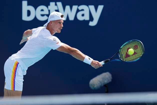 March 20, 2024, Miami, Florida, USA: Marton Fucsovics (Hungary) hits a backhand against Max Purcell (Australia) during the first round of menÃ¢â‚¬â ¢s singles at the Miami Open tennis tournament. Miami USA - ZUMAd212 20240320_zsp_d212_046 Copyright: xRichardxDolex