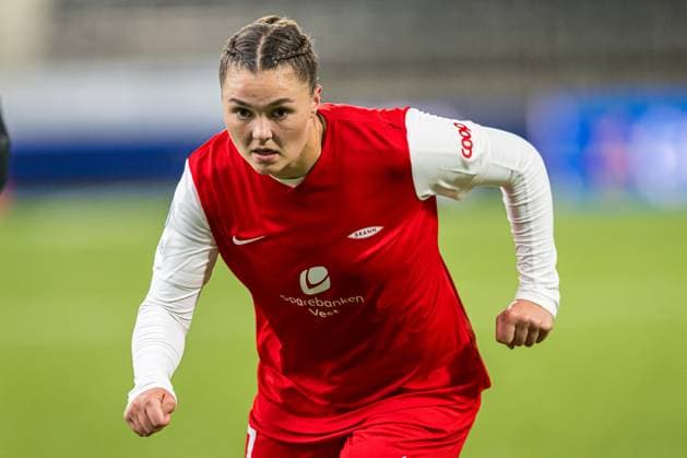 240320 Anna Aahjem of Brann after the UEFA Women s Champions League quarterfinal football match between Brann and Barcelona on March 20, 2024 in Bergen Photo Marius Simensen BILDBYRAN Cop 238 barcelona bbeng brann champions league dam football fotball fotboll fotboll quarterfinal quarter final tfk uefa women s champions league  Copyright: MARIUSxSIMENSEN BB240320BB906