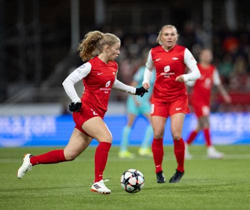 Fußball, Frauen, CL, SK Brann Bergen - FC Barcelona Bergen, Norway, March 20th 2024: Justine Kielland (28 Brann) controls the ball during the UEFA Womens Champions League football match between Brann and Barcelona at Aasane Arena in Bergen, Norway. (Ane Frosaker SPP) Copyright: xAnexFrosakerx xSPPx spp-en-AnFrSp-_F_24034