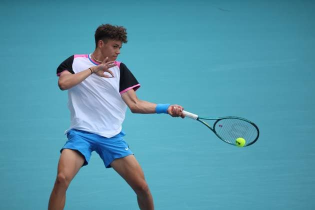 March 20, 2024, Miami Gardens, Florida, United States Of America: MIAMI GARDENS, FLORIDA - MARCH 20: Tomas Machac of the Czech Republic defeats Darwin Blanch of Deerfield Beach during their match on Day 5 of the Miami Open at Hard Rock Stadium on March 20, 2024 in Miami Gardens, Florida....People: Darwin Blanch Miami Gardens United States Of America - ZUMAs214 20240320_ada_s214_035 Copyright: xSMGx