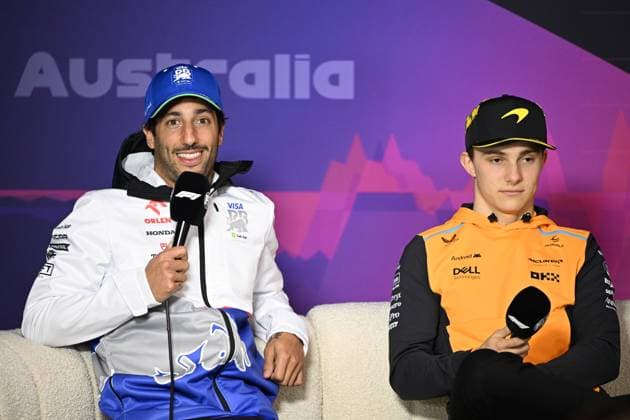AUSTRALIAN F1 GRAND PRIX, Daniel Ricciardo of RB (left) and Oscar Piastri of McLaren during a drivers press conference, PK, Pressekonferenz at the Albert Park Grand Prix Circuit in Melbourne, Thursday, March 21, 2024. ( NO ARCHIVING, EDITORIAL USE ONLY, NO USE IN BOOKS WITHOUT CONSENT MELBOURNE VICTORIA AUSTRALIA  Copyright: xJOELxCARRETTx 20240321001920499125