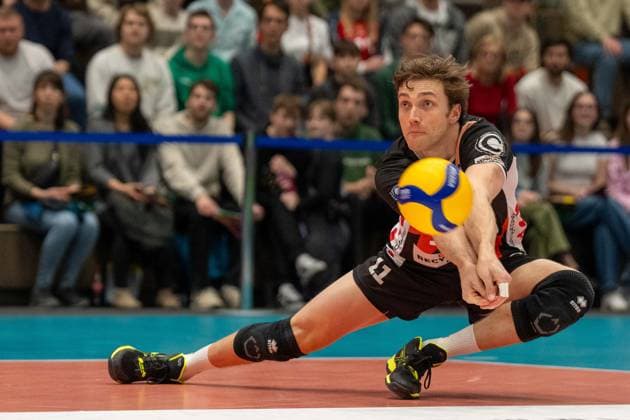 Acceptance Cody Kessel Berlin Recycling Volleys, 11 , GER, Volleyball, Playoff quarterfinals, Men, Baden VOLLEYS SSC Karlsruhe vs Berlin Recycling Volleys, 20 03 2024, GER, Volleyball, Playoff quarterfinals, Men, Baden VOLLEYS SSC Karlsruhe vs Berlin Recycling Volleys, 20 03 2024 Karlsruhe Copyright: xEibner-Pressefoto StefanxMayerx EP_SMR