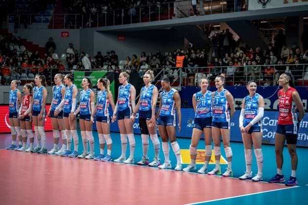 776121898 Imoco Volley Conegiano team before the match. Eczacibasi Dynavit and Imoco Volley Conegiano faced each other in the CEV Women™s Champions League Volley Semifinal game 2, the match took place at Istanbul Burhan Felek Vestel Volleyball Hall on March 20, 2024 Istanbul Istanbul Turkey Copyright: xYagizxGurtugx