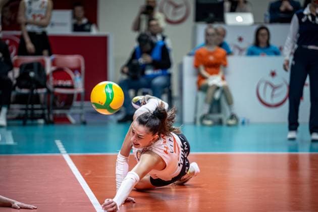 776121898 Hande Baladin of Eczacibasi Dynavit in action during the match. Eczacibasi Dynavit and Imoco Volley Conegiano faced each other in the CEV Women™s Champions League Volley Semifinal game 2, the match took place at Istanbul Burhan Felek Vestel Volleyball Hall on March 20, 2024 Istanbul Istanbul Turkey Copyright: xYagizxGurtugx