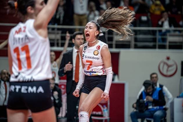 776121898 Hande Baladin of Eczacibasi Dynavit in action during the match. Eczacibasi Dynavit and Imoco Volley Conegiano faced each other in the CEV Women™s Champions League Volley Semifinal game 2, the match took place at Istanbul Burhan Felek Vestel Volleyball Hall on March 20, 2024 Istanbul Istanbul Turkey Copyright: xYagizxGurtugx