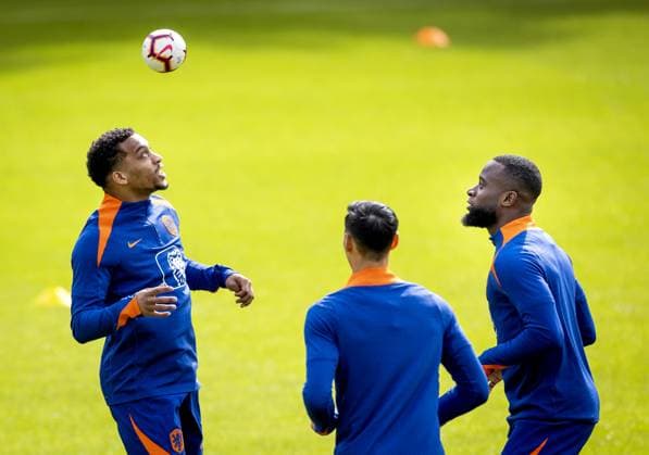 Sport Bilder des Tages ZEIST - Quinten Timber, Tijjani Reijnders and Lutsharel Geertruida during a training session of the Dutch national team, Nationalteam at the KNVB Campus on March 21, 2024 in Zeist, the Netherlands. The Dutch national team is preparing for the friendly match against Scotland in Amsterdam. ANP KOEN VAN WEEL International Friendly, Länderspiel, Nationalmannschaft 2023 2024 xVIxANPxSportx xxANPxIVx 494188472 originalFilename: 494188472.jpg