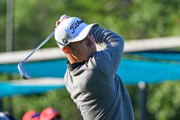 PALM HARBOR, FL - MARCH 21: Justin Thomas (USA) watches his tee shot on 12 during Rd1 of the Valspar Championship at Innisbrook Resort - Copperhead, on March 21, 2024, in Palm Harbor, Florida. (Photo by Ken Murray Icon Sportswire) GOLF: MAR 21 PGA, Golf Herren Valspar Championship EDITORIAL USE ONLY Icon2403210091