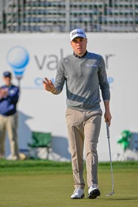 PALM HARBOR, FL - MARCH 21: Justin Thomas (USA) after sinking his 11-foot birdie putt on 12 during Rd1 of the Valspar Championship at Innisbrook Resort - Copperhead, on March 21, 2024, in Palm Harbor, Florida. (Photo by Ken Murray Icon Sportswire) GOLF: MAR 21 PGA, Golf Herren Valspar Championship EDITORIAL USE ONLY Icon2403210141