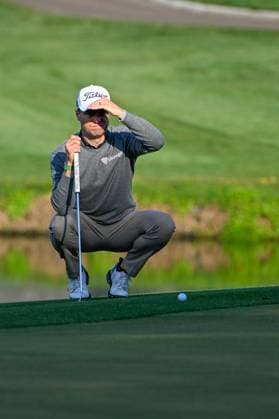 PALM HARBOR, FL - MARCH 21: Justin Thomas (USA) looks over his birdie putt on 13 during Rd1 of the Valspar Championship at Innisbrook Resort - Copperhead, on March 21, 2024, in Palm Harbor, Florida. (Photo by Ken Murray Icon Sportswire) GOLF: MAR 21 PGA, Golf Herren Valspar Championship EDITORIAL USE ONLY Icon2403210181