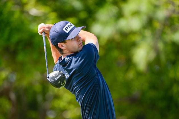PALM HARBOR, FL - MARCH 21: Alex Smalley (USA) watches his tee shot on 1 during Rd1 of the Valspar Championship at Innisbrook Resort - Copperhead, on March 21, 2024, in Palm Harbor, Florida. (Photo by Ken Murray Icon Sportswire) GOLF: MAR 21 PGA, Golf Herren Valspar Championship EDITORIAL USE ONLY Icon2403210471