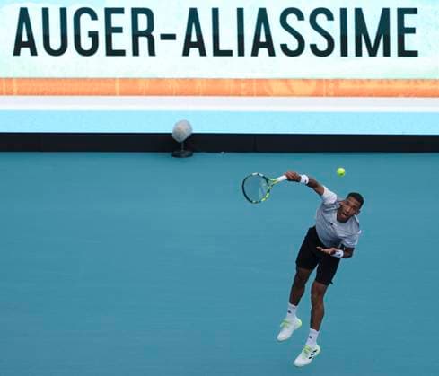 March 21, 2024, Miami, Florida, USA: Felix Auger-Aliassime (Canada) servers against Adam Walton (Australia) during the first round of mens singles at the Miami Open tennis tournament. Miami USA - ZUMAd212 20240321_zsp_d212_006 Copyright: xRichardxDolex