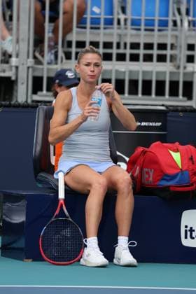 March 20, 2024, Miami Gardens, Florida, United States Of America: MIAMI GARDENS, FLORIDA - MARCH 20: Camila Giorgi of Italy defeats Magdalena Frech of Poland on Day 5 of the Miami Open at Hard Rock Stadium on March 20, 2024 in Miami Gardens, Florida....People: Camila Giorgi Miami Gardens United States Of America - ZUMAen - 20240320_ada_s214_015 Copyright: xSMGx
