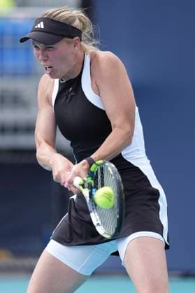 March 21, 2024, Miami, Florida, USA: Caroline Wozniacki (Denmark) hits a backhand against Angelina Kalinin (Ukraine) during the second round of womenÃ¢â‚¬â ¢s singles at the Miami Open tennis tournament. Miami USA - ZUMAd212 20240321_zsp_d212_044 Copyright: xRichardxDolex