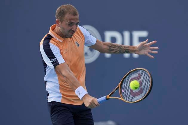 March 21, 2024, Miami, Florida, USA: Daniel Evans (Great Britain) hits a backhand against Lorenzo Sonego (Italy) during the first round of menÃ¢â‚¬â ¢s singles at the Miami Open tennis tournament. Miami USA - ZUMAd212 20240321_zsp_d212_057 Copyright: xRichardxDolex