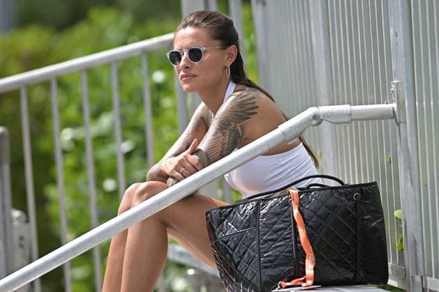 MIAMI GARDENS, FL - MARCH 21: Sophia Thomalla is seen watching her boyfriend Alexander Zverev (Germany) practice tennis during the Miami Open on March 21, 2024, at Hard Rock Stadium in Miami Gardens, FL. (Photo by Michele Eve Sandberg Icon Sportswire) TENNIS: MAR 21 Miami Open EDITORIAL USE ONLY Icon240321056