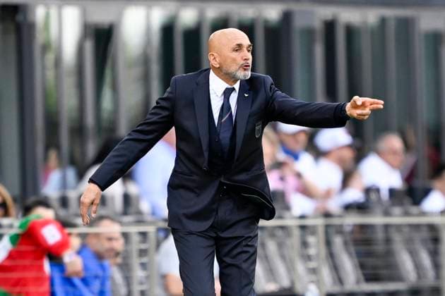 FT. LAUDERDALE, FL - MARCH 21: Italy manager Luciano Spalletti reacts during the Italy vs. Venezuela International Friendly, Länderspiel, Nationalmannschaft match on March 21, 2024, at Chase Stadium in Fort Lauderdale, Fla. (Photo by Doug Murray Icon Sportswire) SOCCER: MAR 21 Italy vs Venezuela EDITORIAL USE ONLY Icon79620240321009