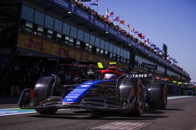 02 SARGEANT Logan (usa), Williams Racing FW46, action during the Formula 1 Rolex Australian Grand Prix 2024, 3rd round of the 2024 Formula One World Championship, WM, Weltmeisterschaft from March 22 to 24, 2024 on the Albert Park Circuit, in Melbourne, Australia - F1 - AUSTRALIAN GRAND PRIX 2024 DPPI Panoramic  240322_R3_AUSTRALIA_EA029090.JPG
