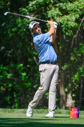 PALM HARBOR, FL - MARCH 21: Ryan McCormick (USA) watches his tee shot on 3 during Rd1 of the Valspar Championship at Innisbrook Resort - Copperhead, on March 21, 2024, in Palm Harbor, Florida. (Photo by Ken Murray Icon Sportswire) GOLF: MAR 21 PGA, Golf Herren Valspar Championship EDITORIAL USE ONLY Icon2403210611