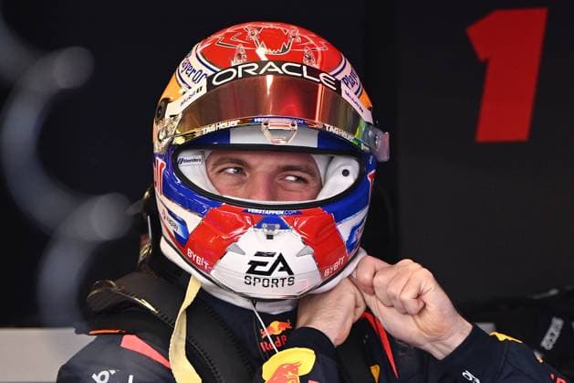 AUSTRALIAN F1 GRAND PRIX, Max Verstappen of Red Bull Racing in the pits during Free Practice Two at the Albert Park Grand Prix Circuit in Melbourne, Friday, March 22, 2024. ( NO ARCHIVING, EDITORIAL USE ONLY, NO USE IN BOOKS WITHOUT CONSENT MELBOURNE VICTORIA AUSTRALIA  Copyright: xJOELxCARRETTx 20240322001920983037