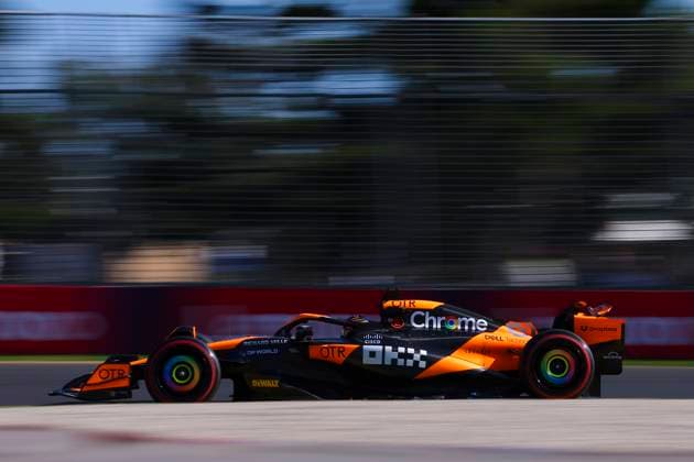 81 PIASTRI Oscar (aus), McLaren F1 Team MCL38, action during the Formula 1 Rolex Australian Grand Prix 2024, 3rd round of the 2024 Formula One World Championship, WM, Weltmeisterschaft from March 22 to 24, 2024 on the Albert Park Circuit, in Melbourne, Australia - F1 - AUSTRALIAN GRAND PRIX 2024 DPPI Panoramic  240322_R03_AUSTRALIA_EA011138