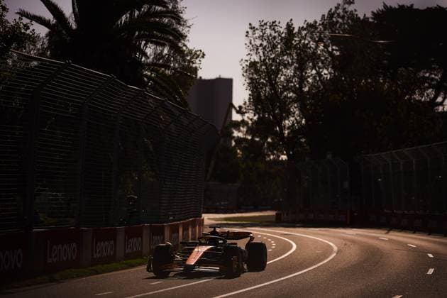 81 PIASTRI Oscar (aus), McLaren F1 Team MCL38, action during the Formula 1 Rolex Australian Grand Prix 2024, 3rd round of the 2024 Formula One World Championship, WM, Weltmeisterschaft from March 22 to 24, 2024 on the Albert Park Circuit, in Melbourne, Australia - F1 - AUSTRALIAN GRAND PRIX 2024 DPPI Panoramic  240322_R03_AUSTRALIA_EA011627