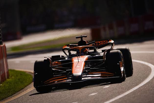 81 PIASTRI Oscar (aus), McLaren F1 Team MCL38, action during the Formula 1 Rolex Australian Grand Prix 2024, 3rd round of the 2024 Formula One World Championship, WM, Weltmeisterschaft from March 22 to 24, 2024 on the Albert Park Circuit, in Melbourne, Australia - F1 - AUSTRALIAN GRAND PRIX 2024 DPPI Panoramic  240322_R03_AUSTRALIA_EA022153