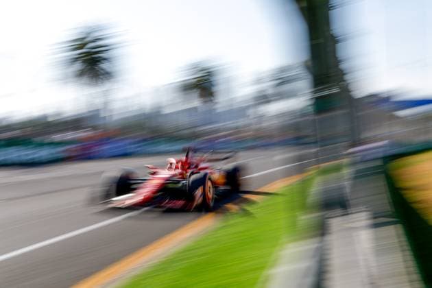 16 LECLERC Charles (mco), Scuderia Ferrari SF-24, action during the Formula 1 Rolex Australian Grand Prix 2024, 3rd round of the 2024 Formula One World Championship, WM, Weltmeisterschaft from March 22 to 24, 2024 on the Albert Park Circuit, in Melbourne, Australia - F1 - AUSTRALIAN GRAND PRIX 2024 DPPI Panoramic  240322_R03_AUSTRALIA_F12024GP03AUS_JK308115.jpg