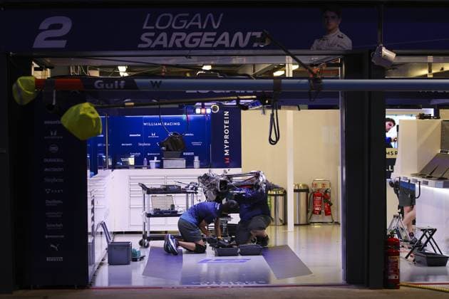 Empty box of SARGEANT Logan (usa), Williams Racing FW46, portrait during the Formula 1 Rolex Australian Grand Prix 2024, 3rd round of the 2024 Formula One World Championship, WM, Weltmeisterschaft from March 22 to 24, 2024 on the Albert Park Circuit, in Melbourne, Australia - F1 - AUSTRALIAN GRAND PRIX 2024 DPPI Panoramic  240322_R03_AUSTRALIA_EA011847