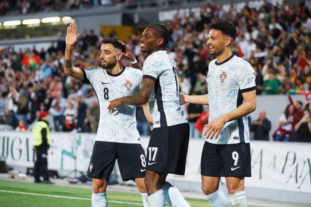 Rafael Leao (POR), MARCH 21, 2024 - Football Soccer : Leao celebrate after his gaol with team players during International Friendly, Länderspiel, Nationalmannschaft match between Portugal 5-2 Sweden at the Estadio Don Afonso Henriquesa in Guimaraes, Portugal. Noxthirdxpartyxsales  (247978174)