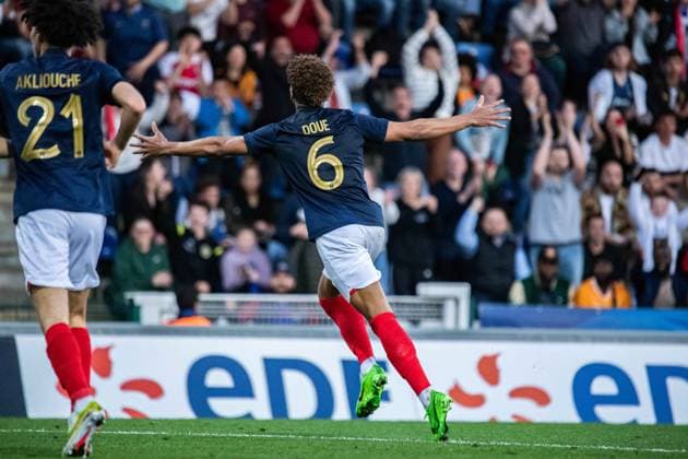 Fußball, U21 Länderspiel, Frankreich - Elfenbeinküste Joie des joueurs de l™equipe de france aprÃ s le but de DesirÃ DouÃ (Equipe de France U21, U 21 FOOTBALL : France U21 vs Cote dÂ’Ivoire U21 - Amical international - 22 03 2024 BaptisteAutissier Panoramic 