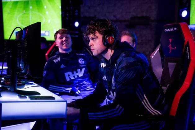 Virtual Bundesliga Club Championship by WOW Playoffs 22 03 2024 ANTIMAX Max Eggenkämper FC Schalke 04 Virtual Bundesliga Club Championship by WOW Playoffs, Cologne, Strassenkickerbase on 22 03 2024 Copyright: xBEAUTIFULxSPORTS Wunderlx