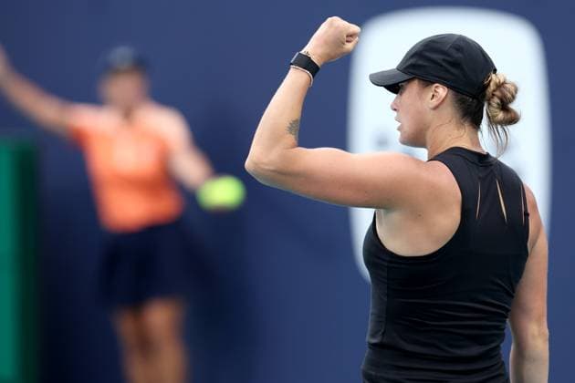 March 22, 2024, Miami Gardens, Florida, United States Of America: MIAMI GARDENS, FLORIDA - MARCH 22: Aryna Sabalenka of Belarus defeats Paula Badosa of Spain in the second round on Day 7 of the Miami Open Presented by Itau at Hard Rock Stadium on March 22, 2024 in Miami Gardens, Florida ...People: Aryna Sabalenka Miami Gardens United States Of America - ZUMAs214 20240322_ada_s214_025 Copyright: xSMGx