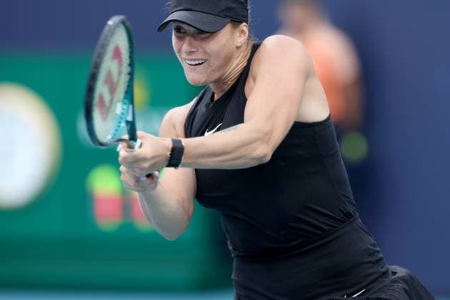 March 22, 2024, Miami Gardens, Florida, United States Of America: MIAMI GARDENS, FLORIDA - MARCH 22: Aryna Sabalenka of Belarus defeats Paula Badosa of Spain in the second round on Day 7 of the Miami Open Presented by Itau at Hard Rock Stadium on March 22, 2024 in Miami Gardens, Florida ...People: Aryna Sabalenka Miami Gardens United States Of America - ZUMAs214 20240322_ada_s214_082 Copyright: xSMGx