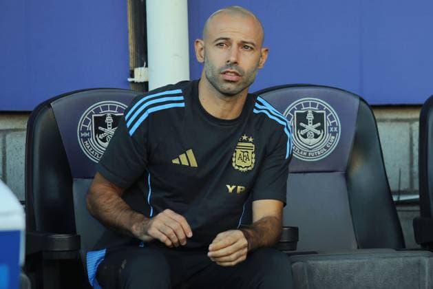 RECORD DATE NOT STATED Seleccion Mexicana Sub-23 2024 Mexico vs Argentina Javier Mascherano head coach of Argentina during the friendly match between Mexico U-23 (Mexican national team, Nationalteam and Argentina U-23, at El Encanto Stadium, Mazatlan, Sinaloa, on March 22, 2024. MAZATLAN SINALOA MEXICO  Copyright: xCarlosxLopezx 20240322185408_SMN_U23_MEX_ARG_MASCHERANO6