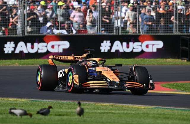 AUSTRALIAN F1 GRAND PRIX, Oscar Piastri of McLaren during the qualifying session at the Australian Grand Prix 2024 on Albert Park Circuit in Melbourne, Saturday, March 23, 2024. ( NO ARCHIVING, EDITORIAL USE ONLY, NO USE IN BOOKS WITHOUT CONSENT MELBOURNE VICTORIA AUSTRALIA  Copyright: xJOELxCARRETTx 20240323001921454433